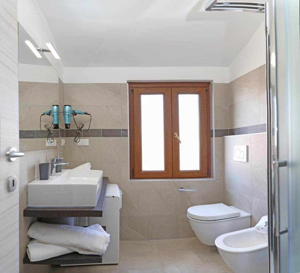 Flower Apartments Bardolino Bagian luar foto