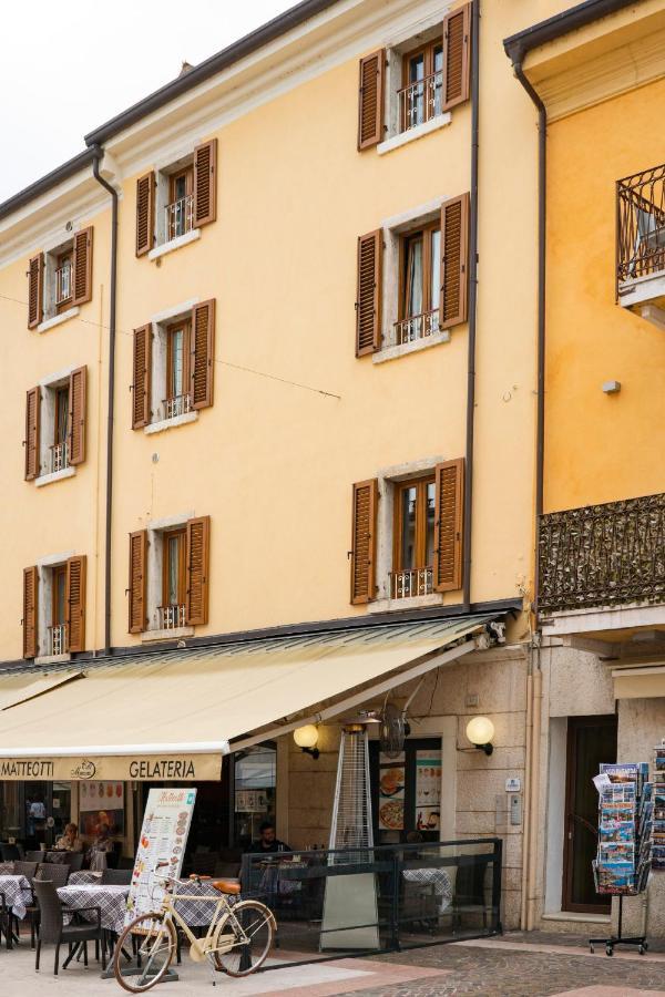 Flower Apartments Bardolino Bagian luar foto