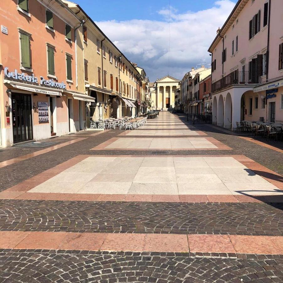 Flower Apartments Bardolino Bagian luar foto