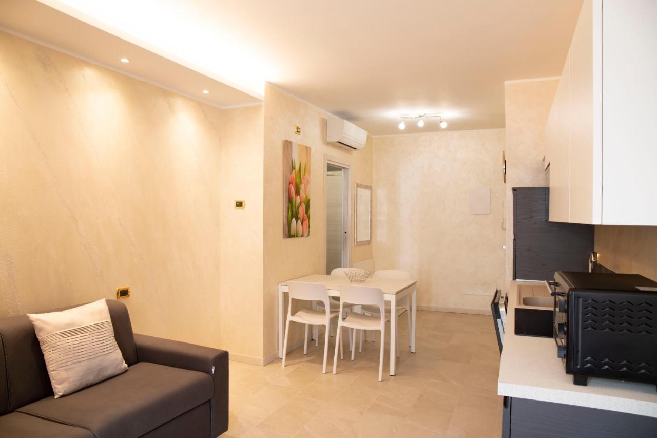 Flower Apartments Bardolino Bagian luar foto