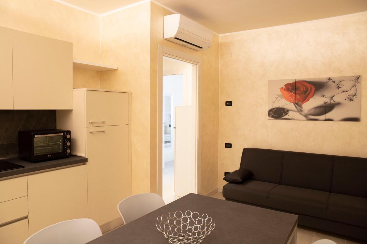 Flower Apartments Bardolino Bagian luar foto