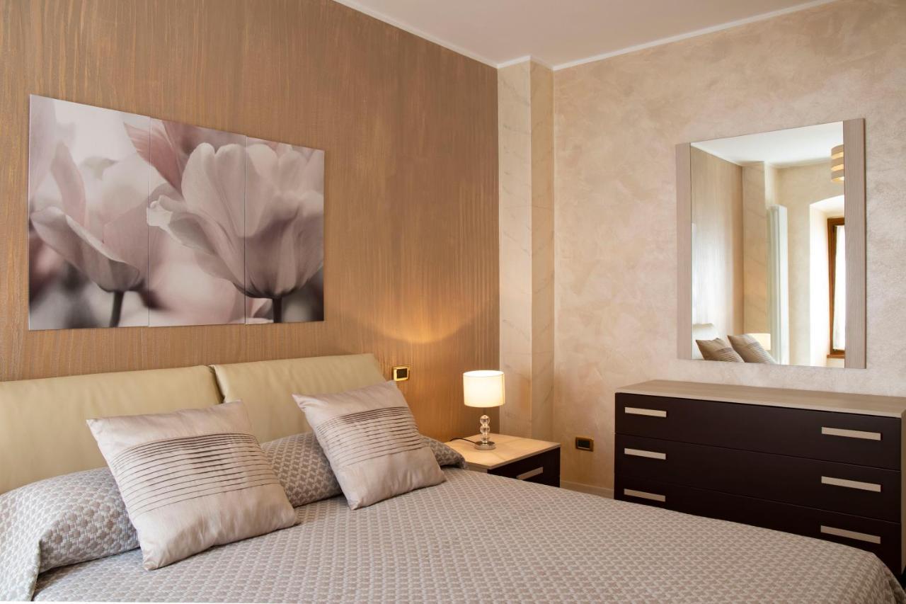 Flower Apartments Bardolino Bagian luar foto