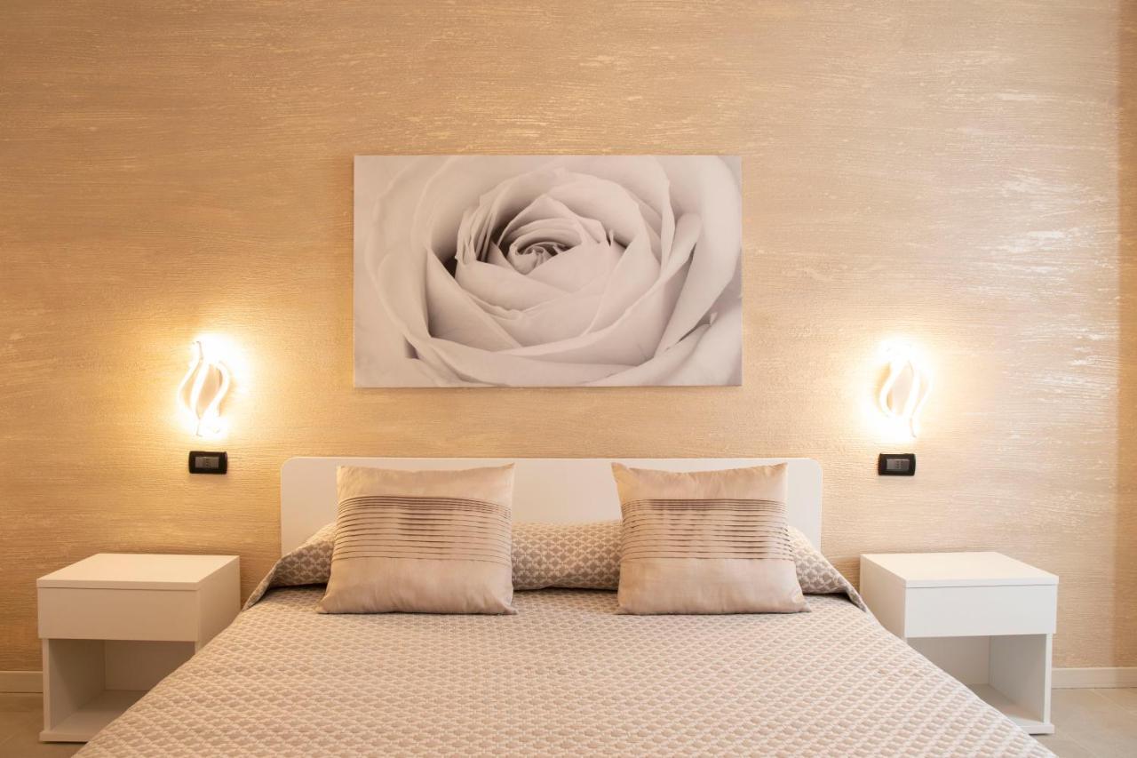 Flower Apartments Bardolino Bagian luar foto